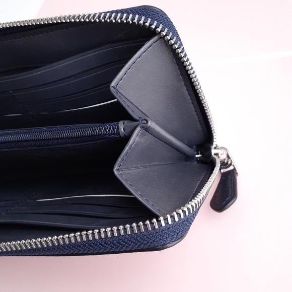 COACH 57649 Tea Rose Floral Flower Leather Wallet - Picture 8 of 8